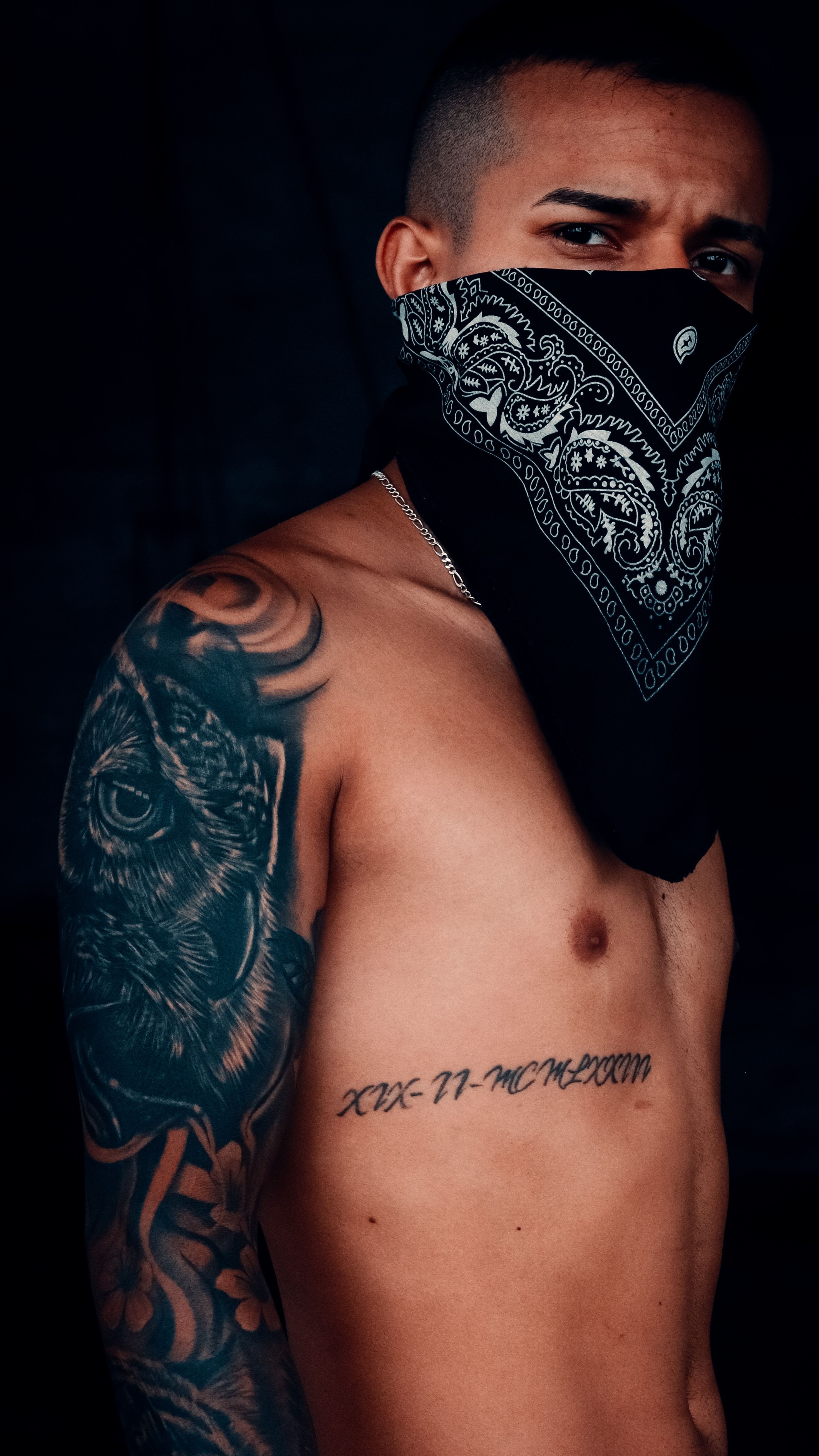 Cover up de tatuagem em andamento